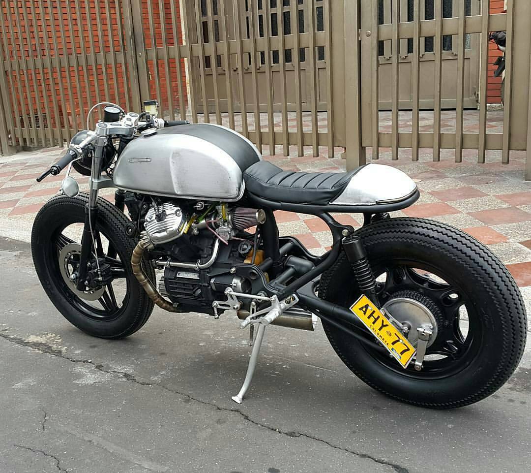 Inspirasi Modifikasi Motor Custom Cafe Racer Part 3 KustomGaras