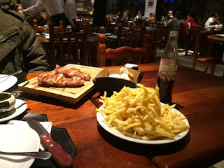 Bife de chorizo com batatas fritas - restaurante El Boliche de Alberto em Bariloche