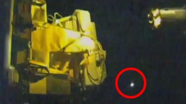 UFO-flying-around-the-ISS-is-a-sphere-or-an-orb