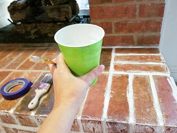 solo cup of chalk paint, painting grout lines