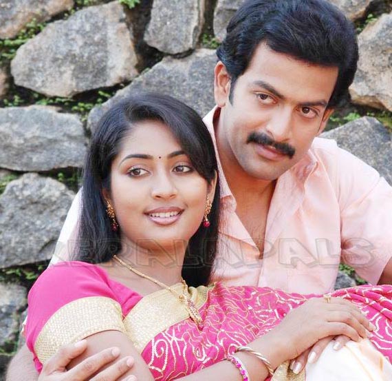 navya nair honeymoon photos