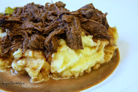 Mustard braised beef with mashed potato