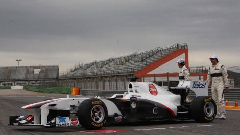 f1 cars 2011. 2011 Sauber C30 F1 Cars Photos