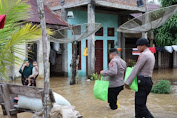 Polres Aceh Barat Gelar Dapur Umum dan Salurkan Bantuan Sembako Untuk Korban Banjir di Kecamatan Woyla Barat