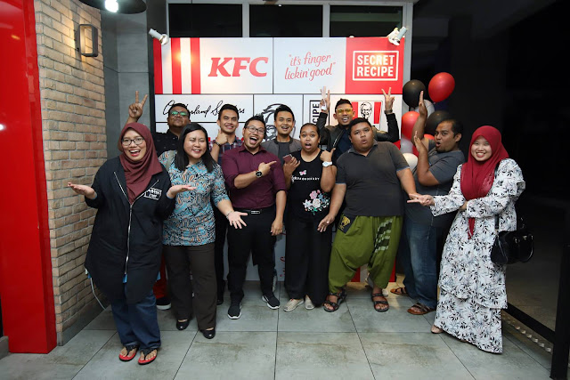 KFC Fans Party : Zinger Double Down Kembali