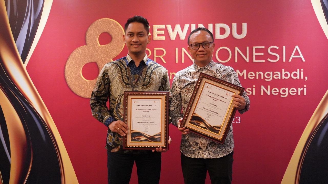 PLN Batam Sabet Penghargaan Instansi Berpengaruh di Bidang Komunikasi dari PR Indonesia