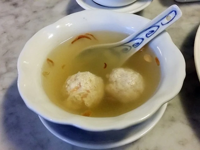 蟹肉鷄肉丸湯，Bakwan Kapitine