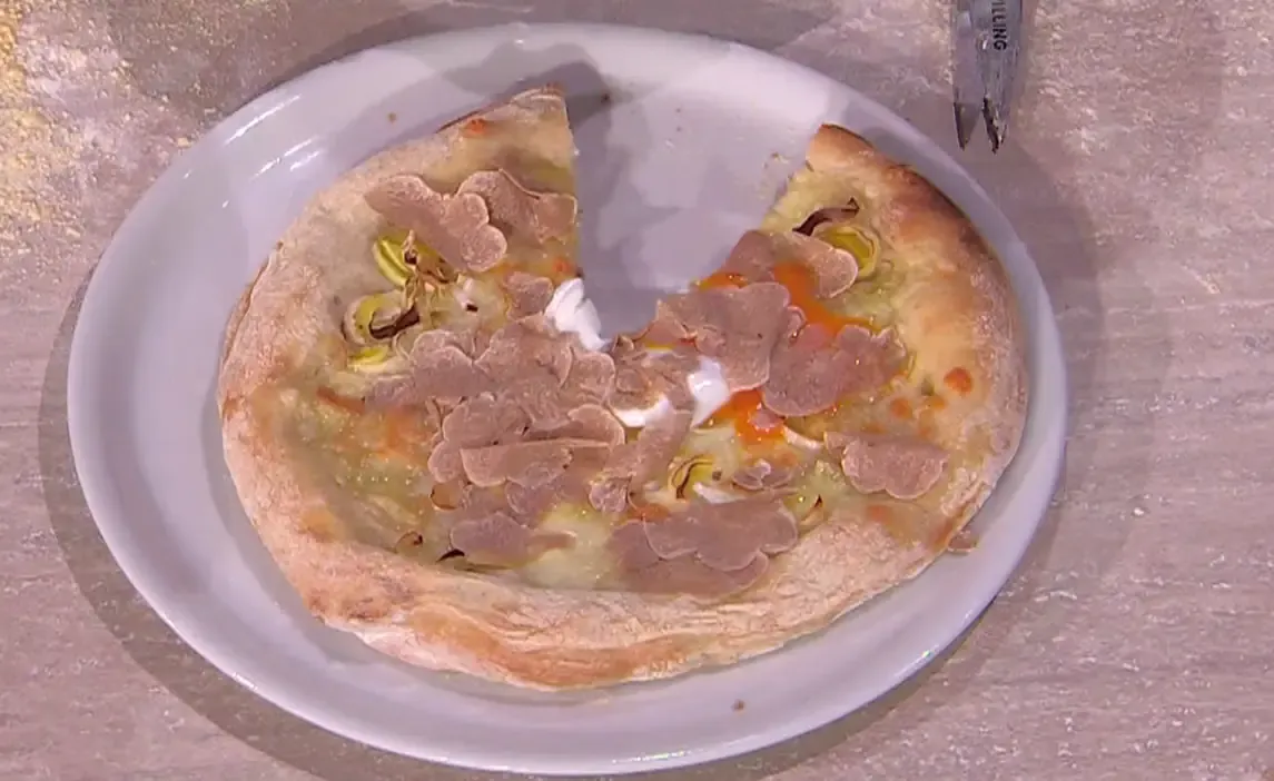 Pizza ai formaggi con tartufo di Fulvio Marino