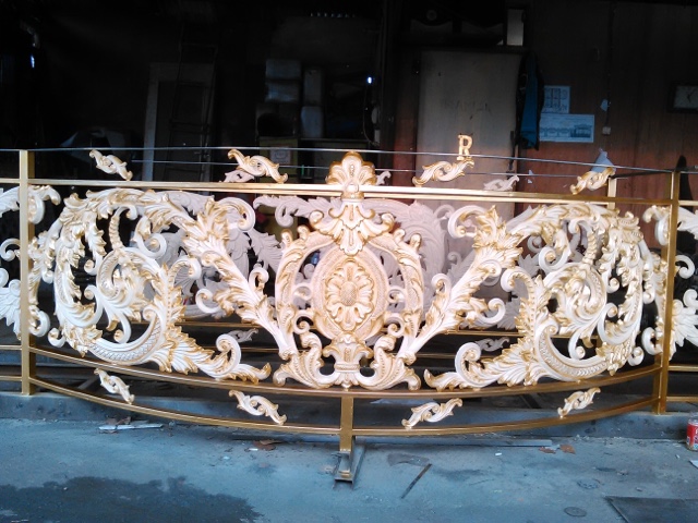 RAILING TANGGA BALKON BESI TEMPA dual ornamen besi tempa 