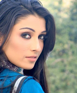 Aiza Khan (Ayeza)