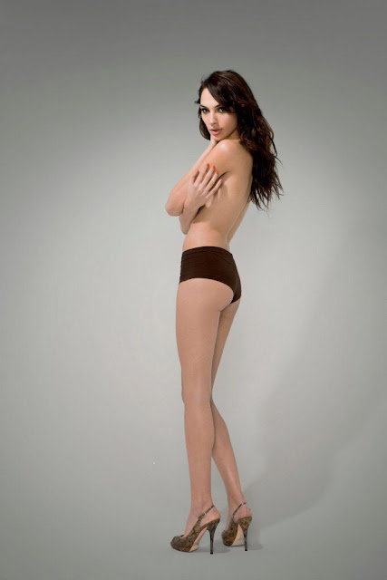 Gal Gadot's slender frame and sexy legs