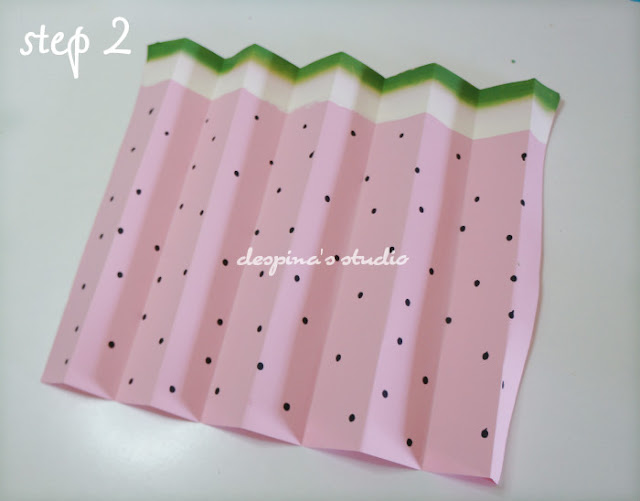 Easy paper craft : Watermelon folded paper fan