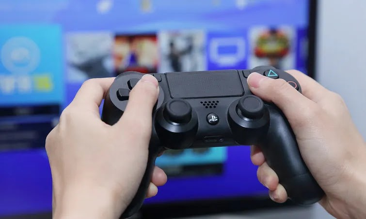 كيفية توصيل وحدة تحكم PS4 بجهاز كمبيوتر