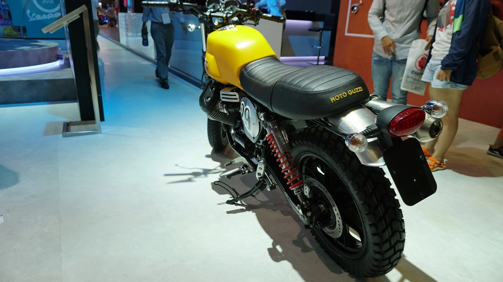 Moto Guzzi V7 II STORNELLO