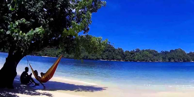 Objek Wisata Pantai Malang yang Bisa Menenangkan Pikiranmu