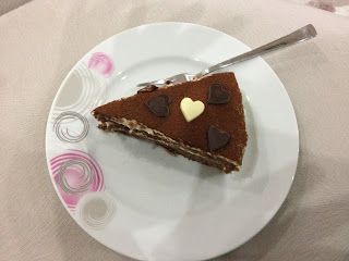 tiramisu, tatlı, minik kalpler, sevgililer günü tatlısı, hazır kekten tiramisu, kedi dilli tiramisu