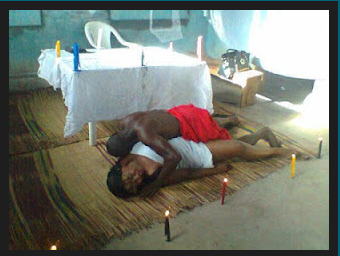 Gist: BUSTED! See How Angry Crowd Disfigured Popular Benin Pastor Caught Sleeping With Married Church Members
