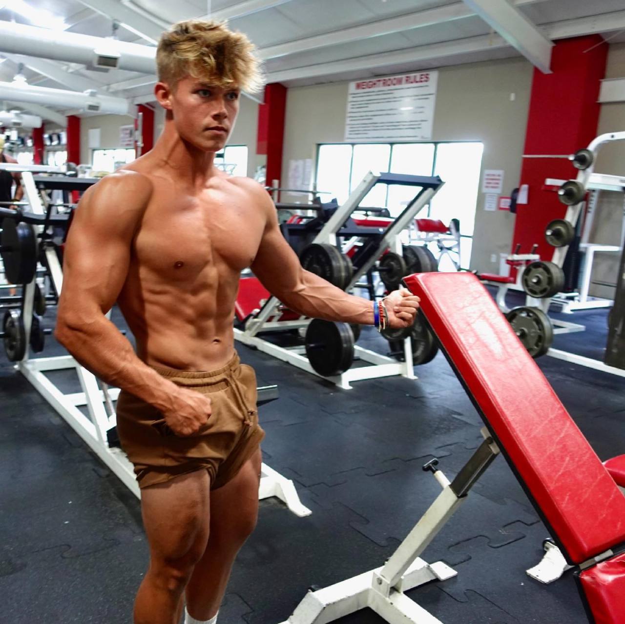 hot-young-masculine-blond-guy-kenny-naysmith-shirtless-strong-teen-muscle-body-gym