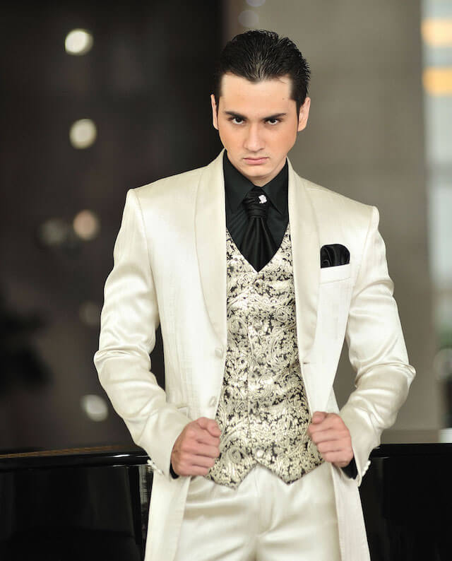  Model  Desain Jas Pengantin  Pria  Terbaik Warna Putih 
