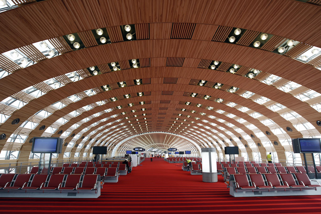 le blog de  theoliane Roissy Charles  de  Gaulle  Terminal  2E 