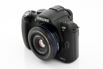 Samsung NX10