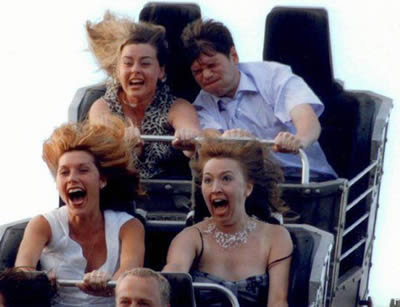 12 foto lucu Gaya dan Wajah Unik Penumpang Roller Coaster