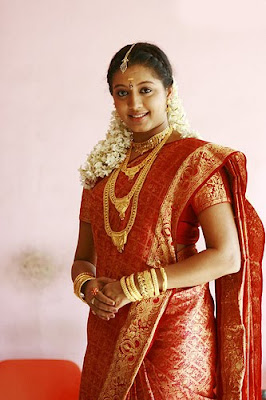 mallu actress Gopika Photo album in saree