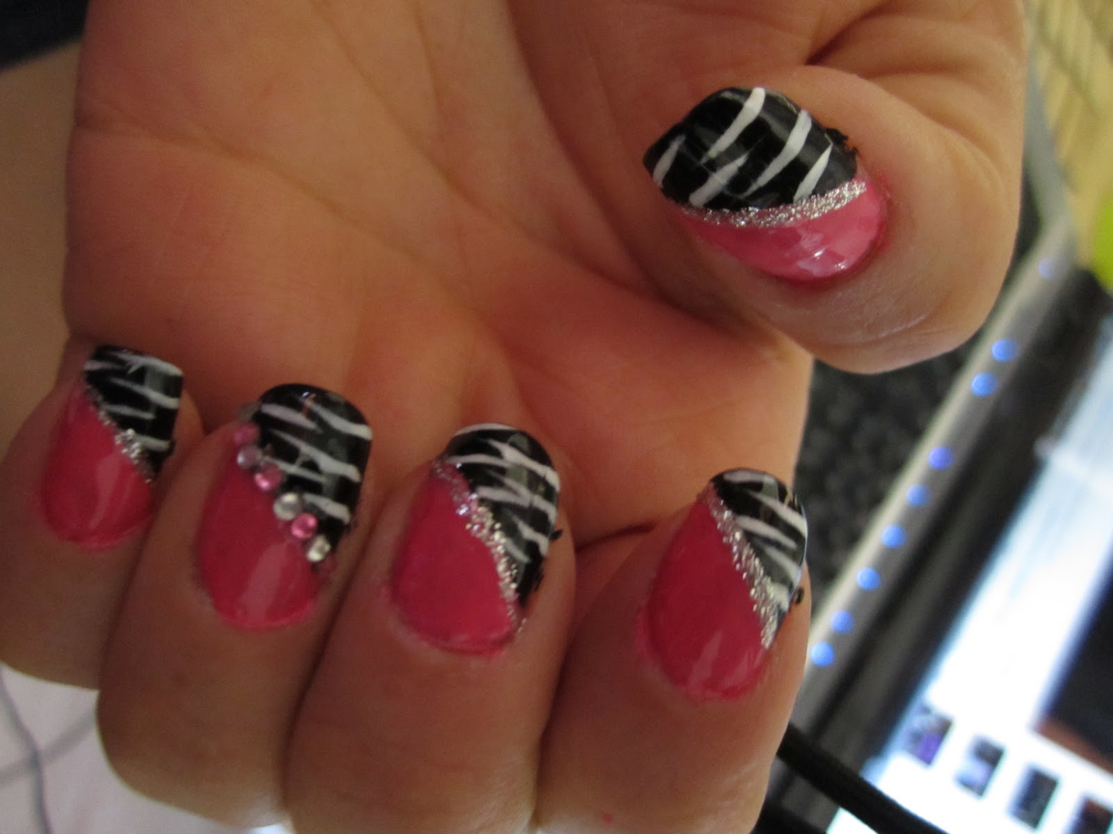  ♥: Pink and Black Zebra nail design / Blue rhinestones nail design