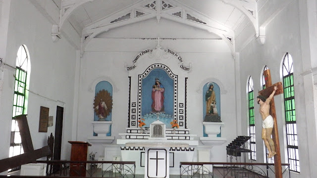 altar of the Ave Maria Shrine at Balaan Bukid, Hoskyn, Jordan, Guimaras