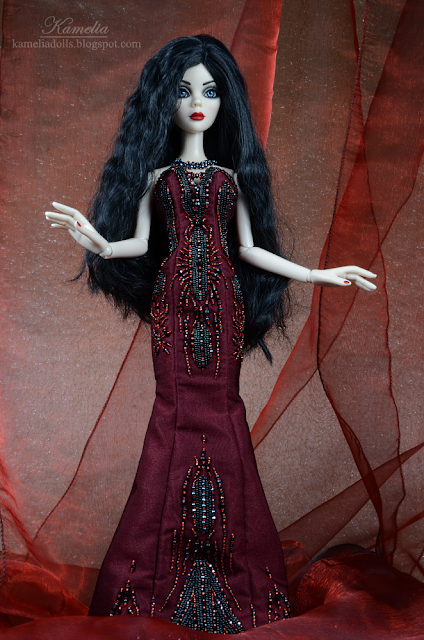 Evangeline Ghastly Dark Smile resin doll