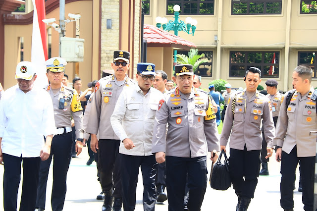  Pastikan Keamanan Arus Balik Lebaran, Kapolri Patroli Udara Jalur Tol 