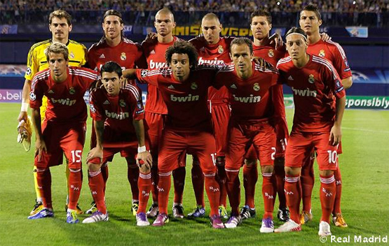 segunda equipación Real Madrid 2012 roja Champions