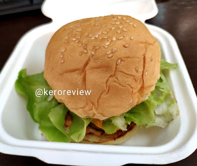 รีวิว กริลล์แล็ป เบอร์เกอร์หมู และสเต็กไก่ (CR) Review Pork Burger and Chicken Steak, Grilledlab Food Truck.