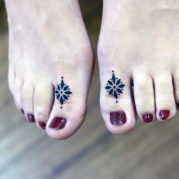 Tattoos ornamentais - 30 modelos para mulheres