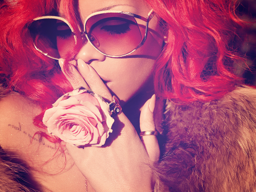 rihanna loud photoshoot. Rihanna Performs quot;California