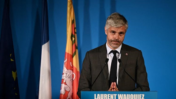 Laurent Wauquiez alias « le seigneur des panneaux » : cette idée qui lui vaut des moqueries