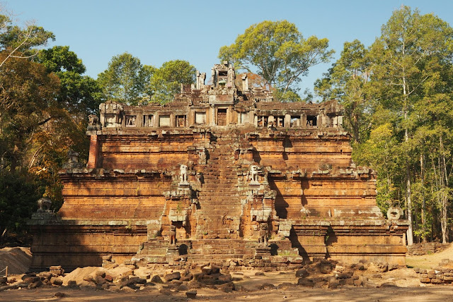 Cambodja, khmer imperium, khmer koningen, angkor, angkor wat, bayon tempel, ta prohm, phnom penh, national museum phnom penh, koninklijk paleis phnom penh, Banteay Sei, Khmer Reamker fresco, oudong, City of Past Kings, Tonlé Sapmeer, mekong, riviercruise vietnam en cambodja, Jayavarman VII, khmer architectuur