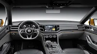 Volkswagen CrossBlue Coupé SUV Concept dash