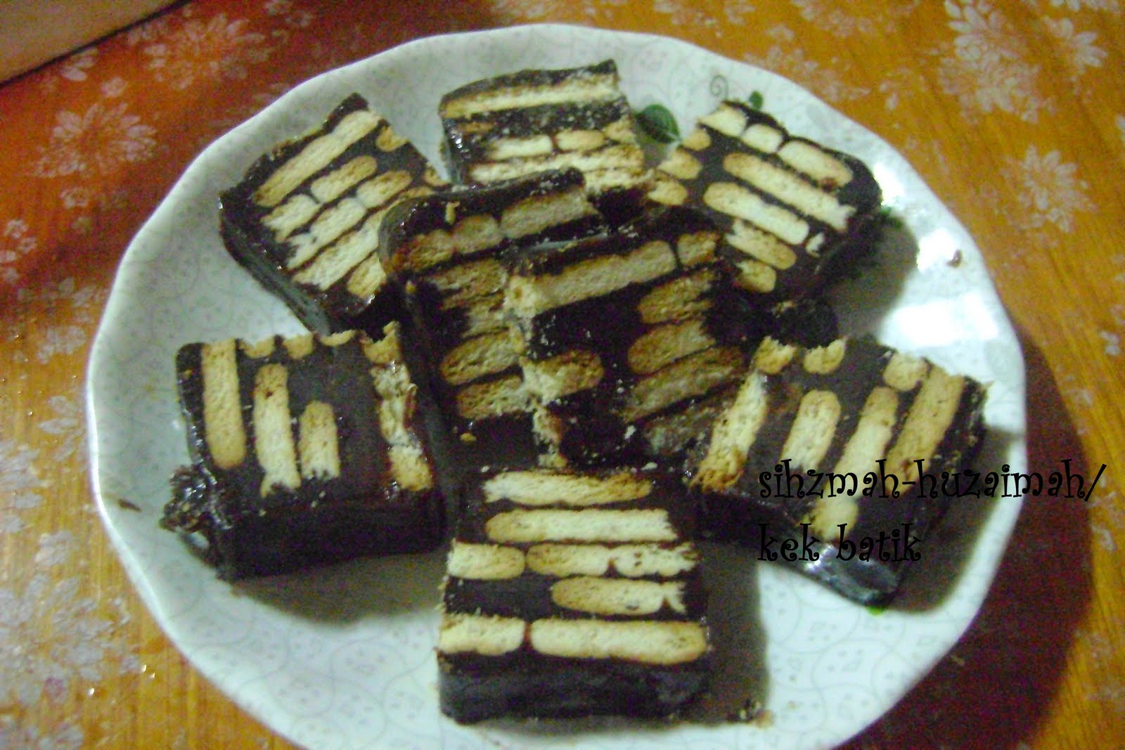 Simple in style: kek batik coklat