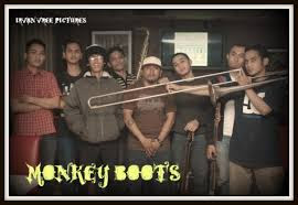 Download Koleksi Lagu Reggae Monkey Boots Terpopuler