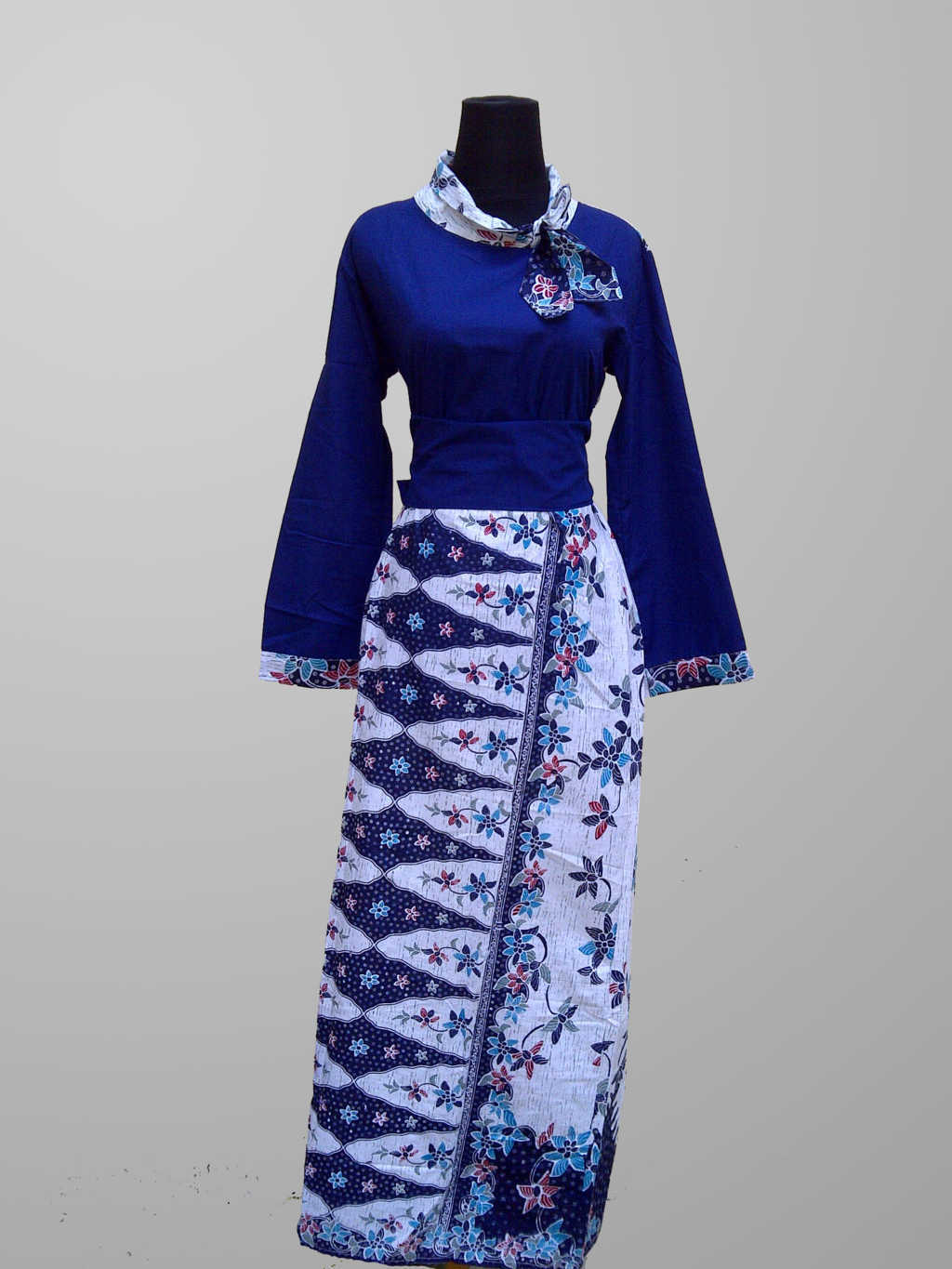 Kumpulan Model  Gamis  Batik  Kombinasi  Modern Simple 