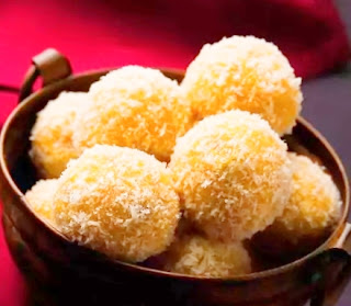 नारियल लड्डू बनाने की विधि Nariyal laddu recipe in hindi simple-food. in