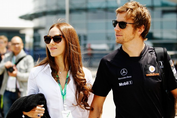 Latest Photos Jenson Button and Jessica Michibata on 2011 F1 paddock