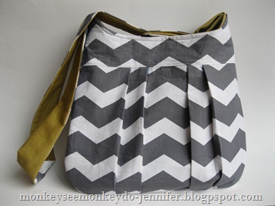 gray and yellow chevron pleated bag (12) gray and yellow chevron pleated bag (12)