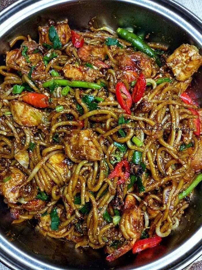 MEE GORENG DAGING BUAT PERUT TERASA LAPAR - Dari Dapur Kak Tie