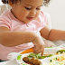 Tips Memberikan Makanan Anak Usia 1 Tahun