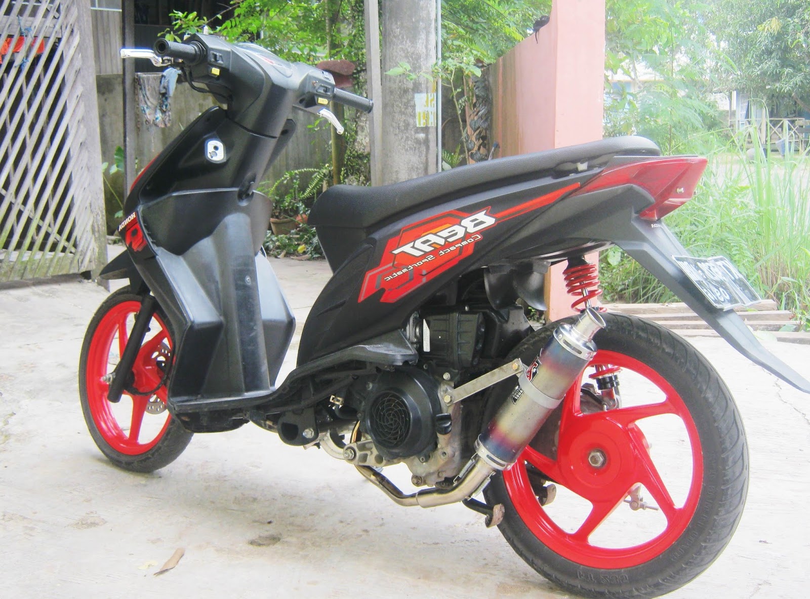 Modifikasi Motor Beat Banyak