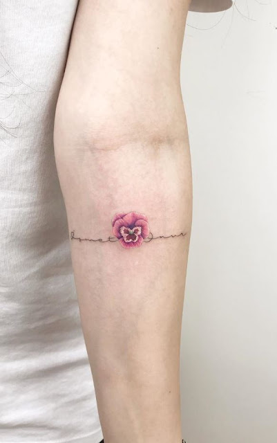 Mini tatuagens femininas 