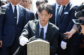 Chun Doo Hwan's grandson apologizes to bereaved families of Gwangju Uprising victims