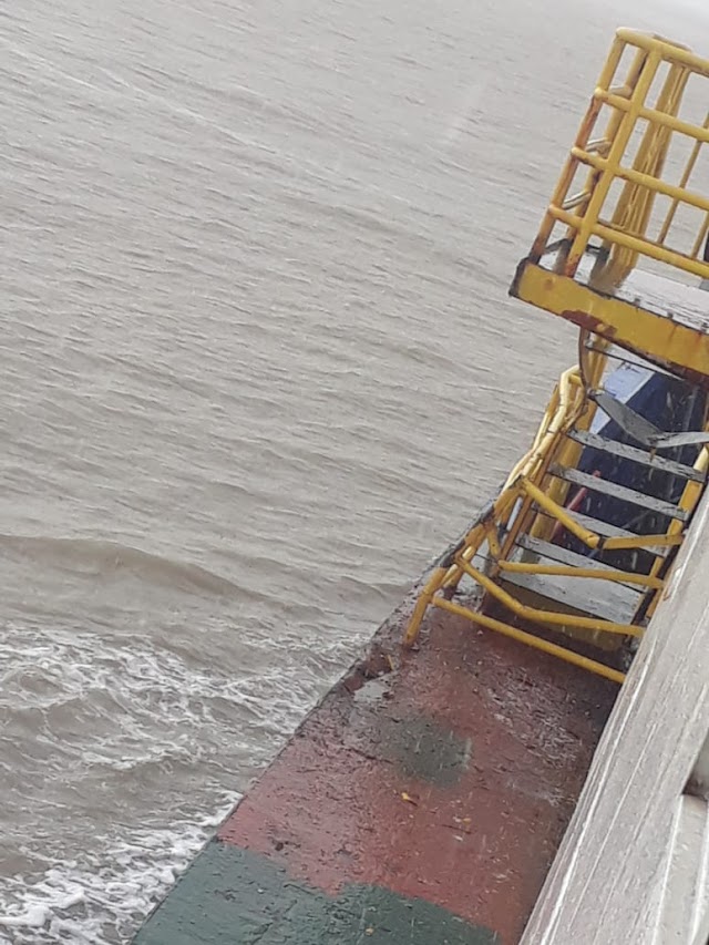 Urgente: colisão entre ferry boat nesta manha, veja o Vídeo